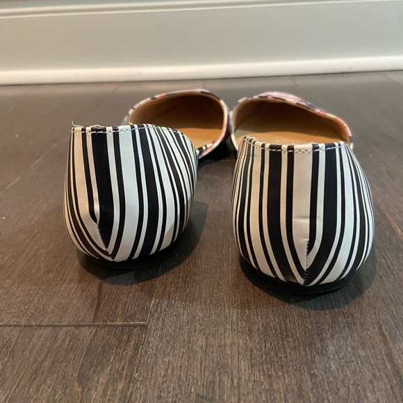 Express Floral Flats Size 10 - Picture 5 of 8